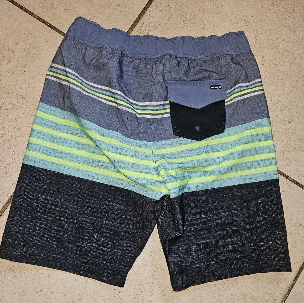 Hurley Boy's Board Shorts Size 7/8 Blue Striped with Logo Back Flap Pocket